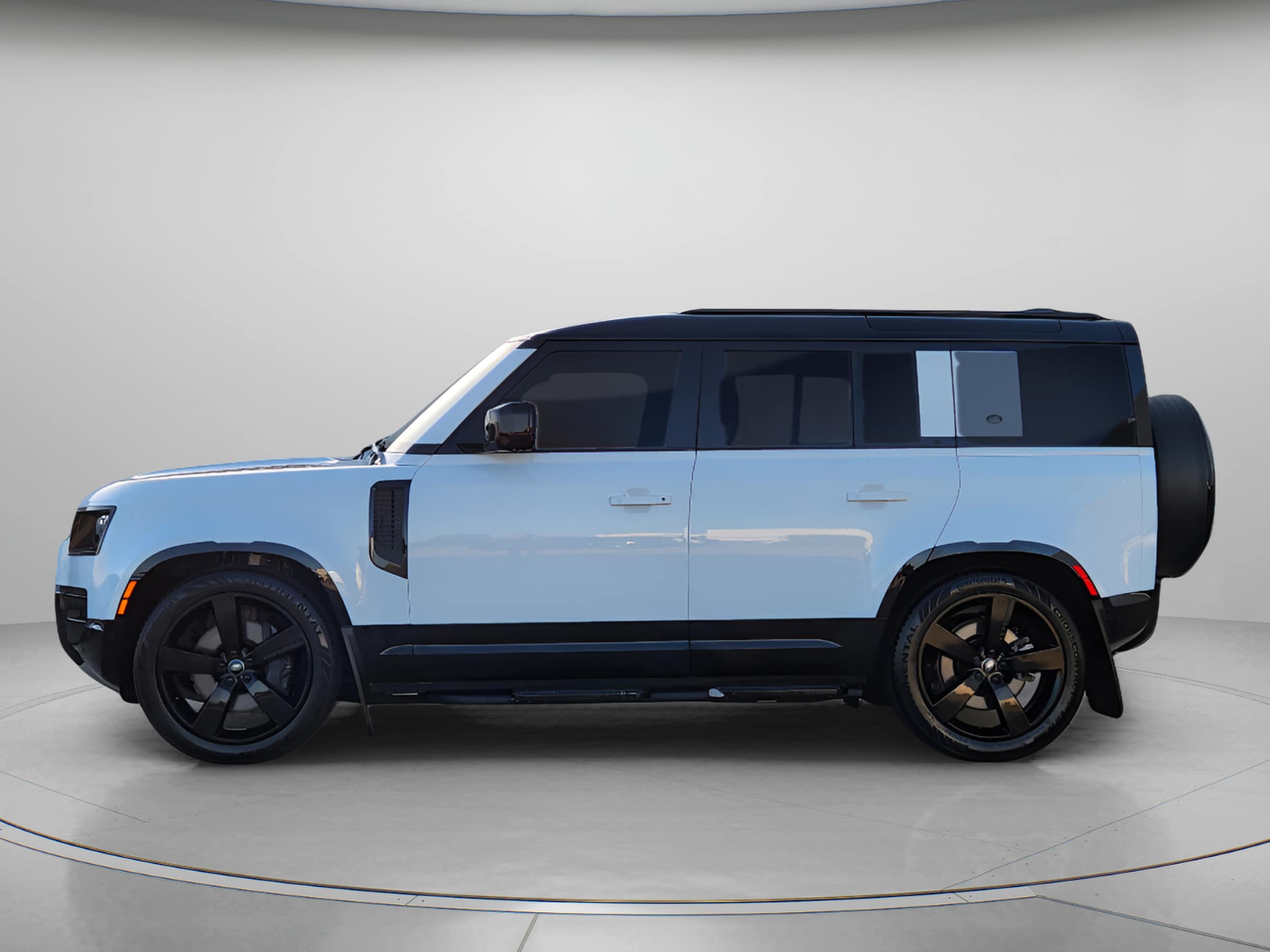 land rover defender 2024 SALE27EU2R2277800 image land rover defender 2024 SALE27EU2R2277800 image